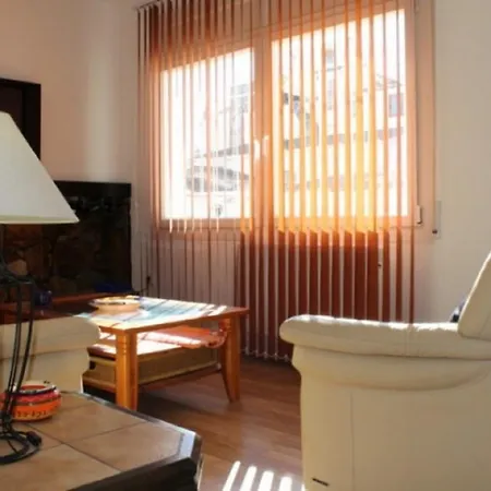 Goldhome - Montseny 11 - Private Heated Pool