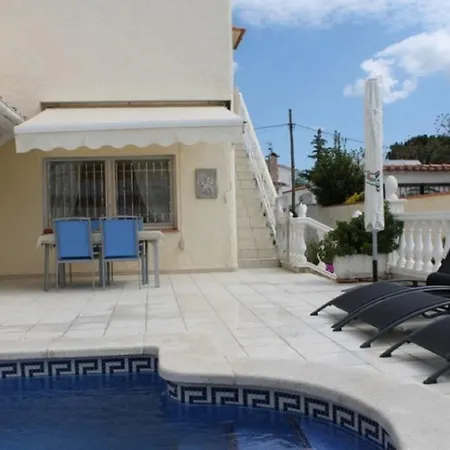 Villa Goldhome - Montseny 11 - Private Heated Pool *