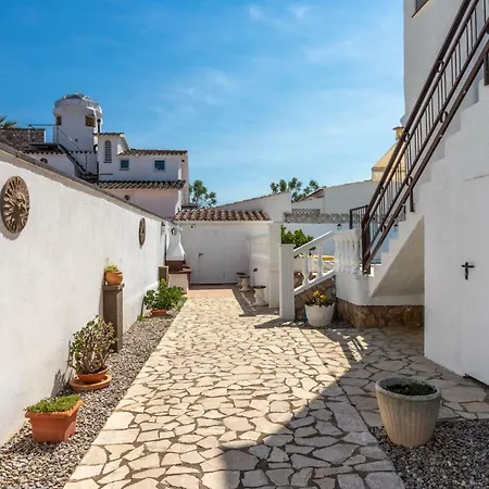 Goldhome - Montseny 11 - Private Heated Pool