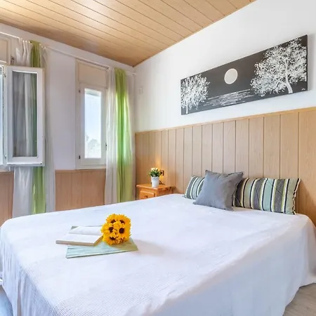 Goldhome - Montseny 11 - Private Heated Pool Villa Ampuriabrava